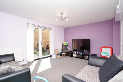 3 bedroom semi-detached house for sale, Waldrom Road, Gedling NG4