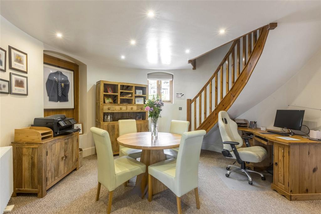 Breakfast Room