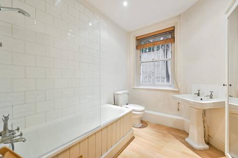 260 Wandsworth Bridge Road, London, SW6 2UA