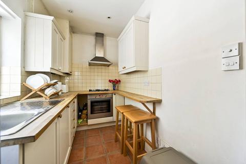 260 Wandsworth Bridge Road, London, SW6 2UA