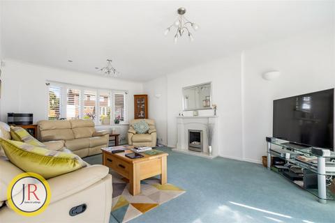 6 Broadfields, Goffs Oak, Waltham Cross, EN7 5JU