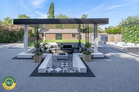 5 bedroom detached house for sale, Bawtry Road, Doncaster