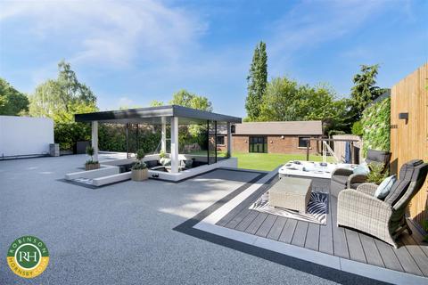 5 bedroom detached house for sale, Bawtry Road, Doncaster