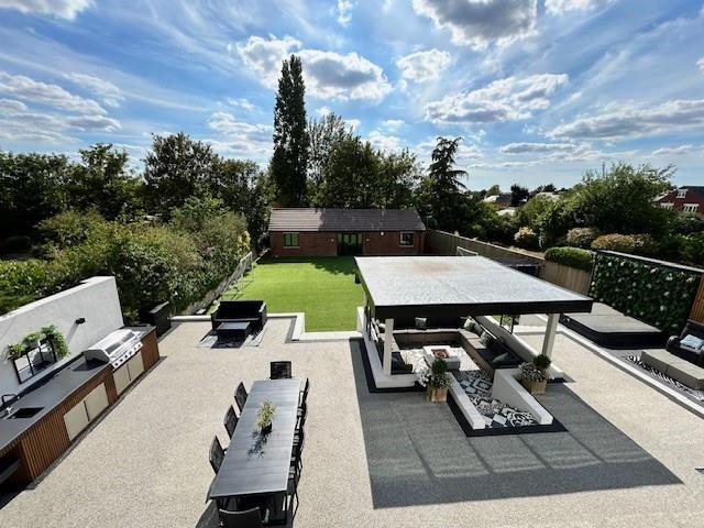 Garden / patio
