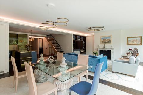 3 bedroom flat to rent, St. James's Place, London, SW1A