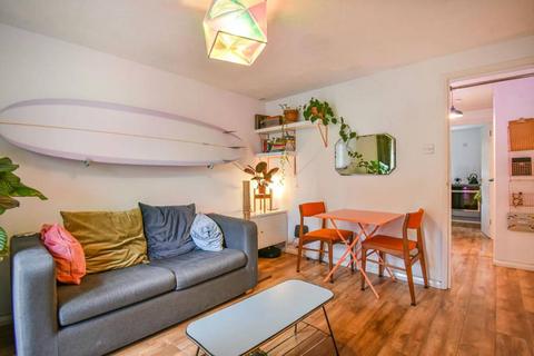 1 bedroom flat for sale, Silver Close, New Cross, London, SE14