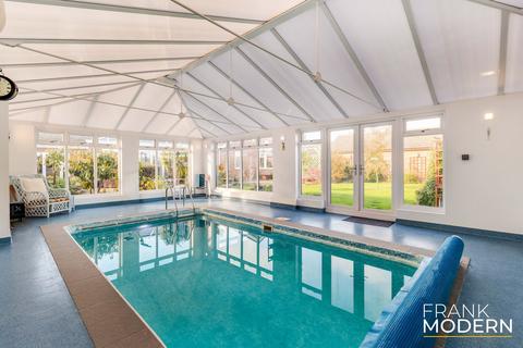 4 bedroom detached house for sale, Nene Terrace, Crowland, PE6