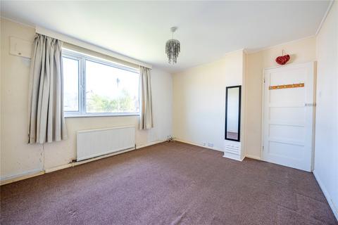 3 bedroom semi-detached house for sale, Deanswood Drive, Leeds, West Yorkshire