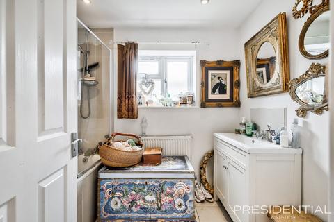 24 Eastbrook Road, Waltham Abbey, EN9 3AL