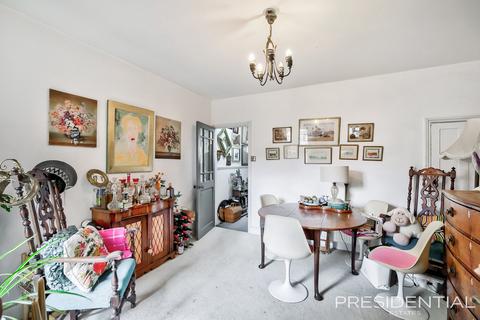 24 Eastbrook Road, Waltham Abbey, EN9 3AL
