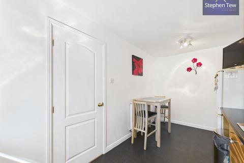 8 Sage Close, Blackpool, FY2 0WG