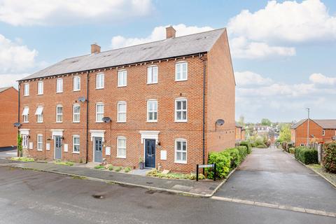66 Hampton Road, Stansted, CM24 8FE