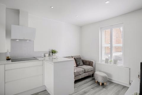 66 Hampton Road, Stansted, CM24 8FE