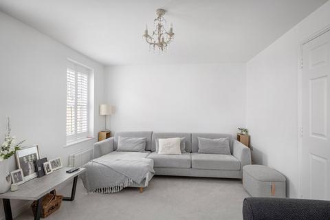 66 Hampton Road, Stansted, CM24 8FE