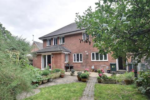 87 Colonel Stephens Way, Tenterden, TN30 6EW