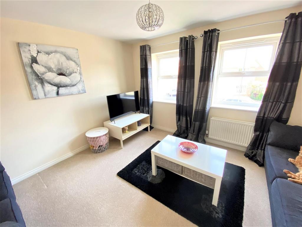 Lounge/Bedroom 4