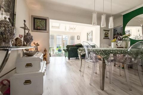 3 bedroom end of terrace house for sale, Second Avenue, Farlington