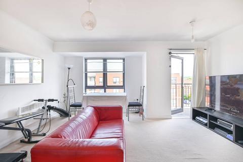 2 bedroom flat for sale, Hirst Crescent, North Wembley, Wembley, HA9