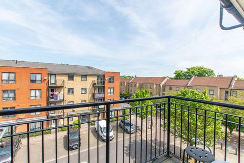 2 bedroom flat for sale, Hirst Crescent, North Wembley, Wembley, HA9