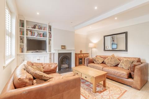 2 bedroom terraced house to rent, Kings Road, Windsor, SL4