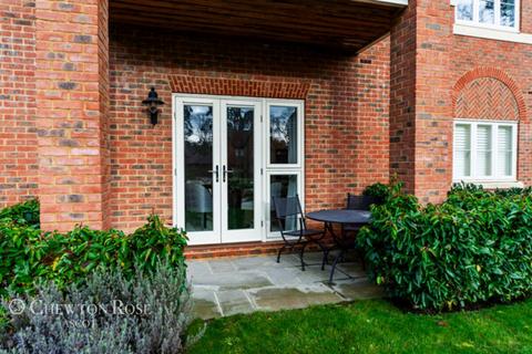 2 bedroom apartment for sale, Seymour Drive, ASCOT