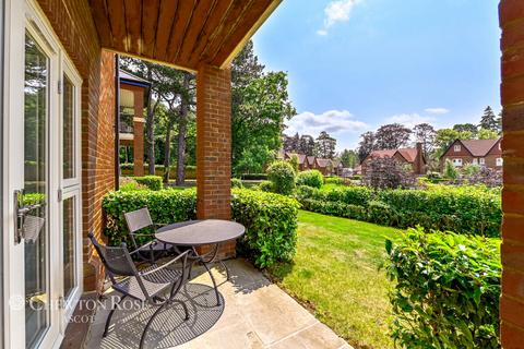 2 bedroom apartment for sale, Seymour Drive, ASCOT