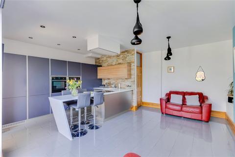 35 Axminster Road, Cardiff, CF23 5AR