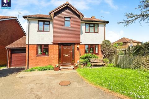 4 bedroom detached house for sale, Woodfield Close, Burnham-on-Sea, TA8