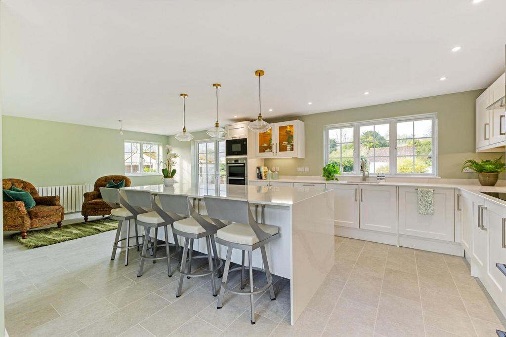 House in Andover - View 2