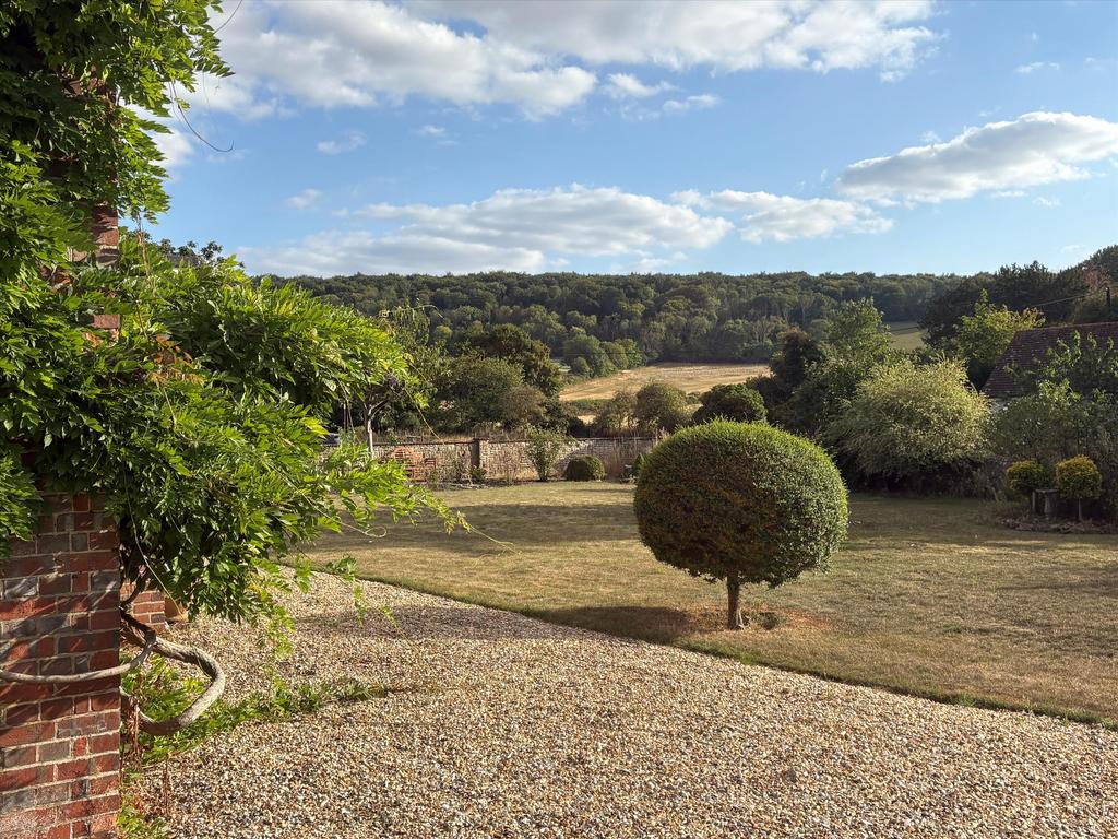 House in Andover - View 5