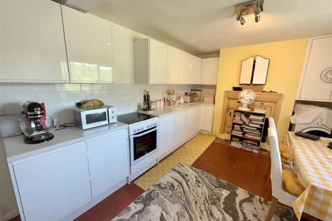 4 Glynaeron, Llangeitho, Tregaron, SY25 6TS