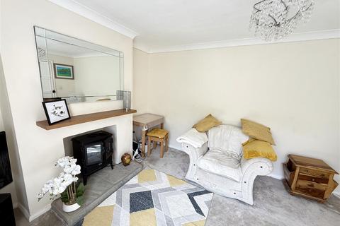 4 Glynaeron, Llangeitho, Tregaron, SY25 6TS