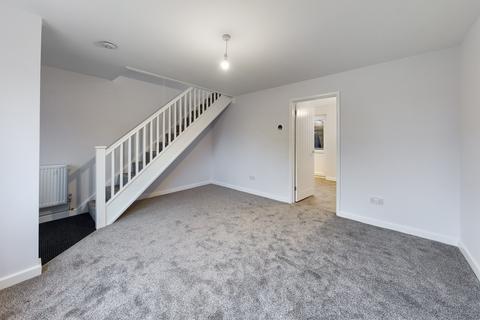 2 bedroom terraced house to rent, Shelley Way, Thetford, IP24