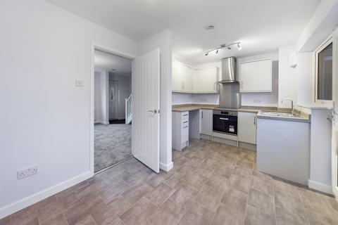 2 bedroom terraced house to rent, Shelley Way, Thetford, IP24