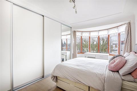 4 bedroom semi-detached house for sale, Drummond Drive, Stanmore
