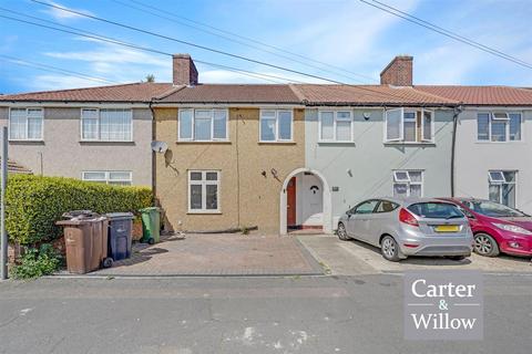 4 bedroom terraced house to rent, Homestead, Dagenham, Essex