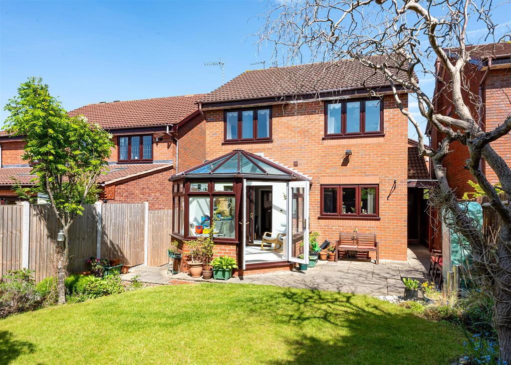 35 Penleigh Gardens-rear2 MAY25.jpg