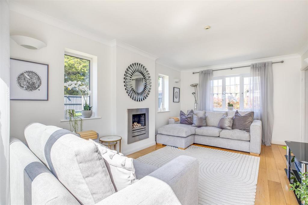 338 Desborough Avenue, HP11 2 TG-17.jpg