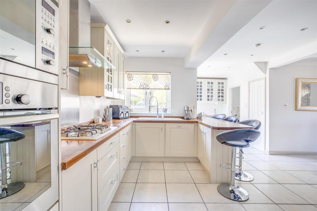 338 Desborough Avenue, HP11 2 TG-19.jpg