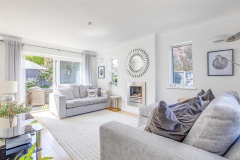 4 bedroom detached house for sale, Desborough Avenue, High Wycombe HP11