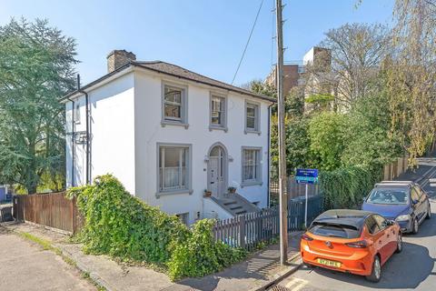 10c South Vale, London, SE19 3BA