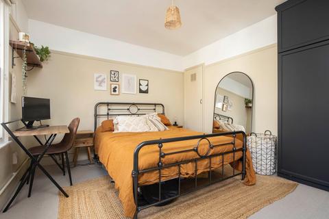 10c South Vale, London, SE19 3BA