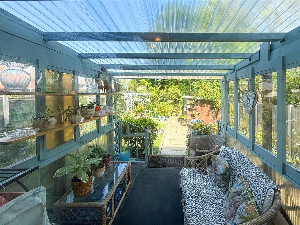 Summer room