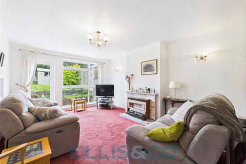 2 bedroom bungalow for sale, Hartfield Close, Tonbridge, Kent, TN10