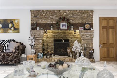 15 Carbone Hill, Northaw, Potters Bar, EN6 4PJ