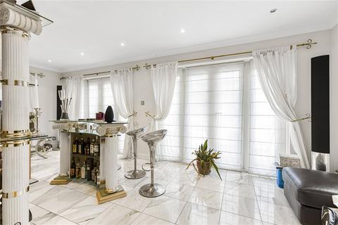 15 Carbone Hill, Northaw, Potters Bar, EN6 4PJ