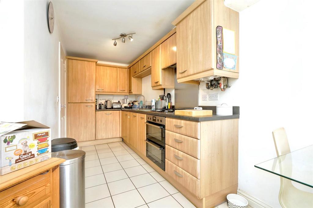 Kitchen 3.jpeg