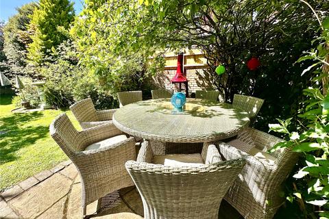 Cornerways Bridge Road, Lymington, SO41 9BY