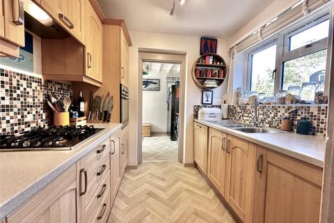 Cornerways Bridge Road, Lymington, SO41 9BY