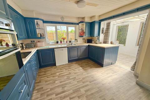 4 bedroom semi-detached house for sale, Rugby Drive, Macclesfield